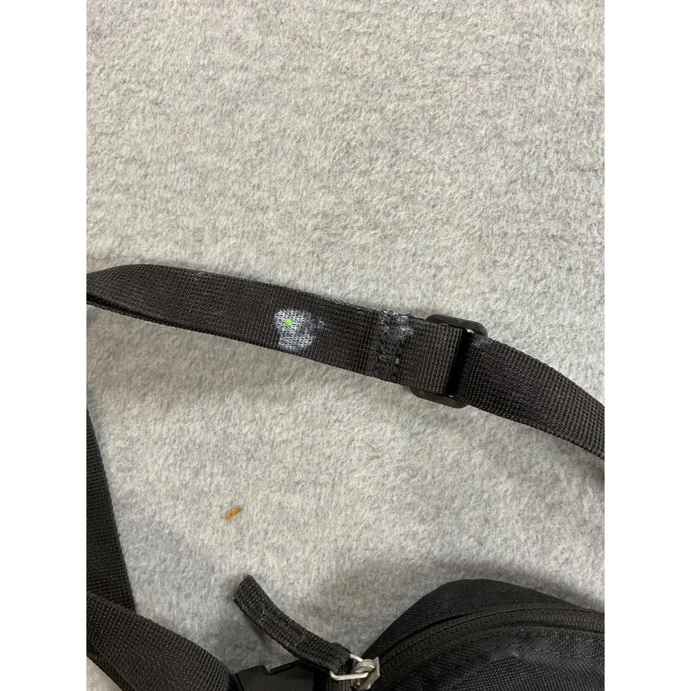 Nike heritage crossbody